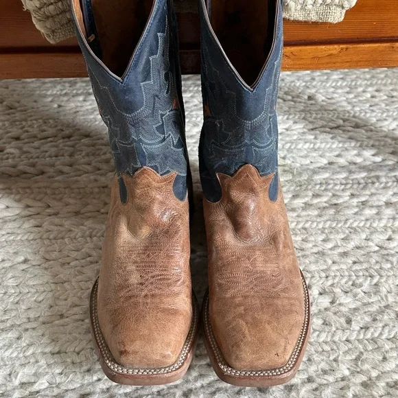 Men’s like new Tony Lama boots